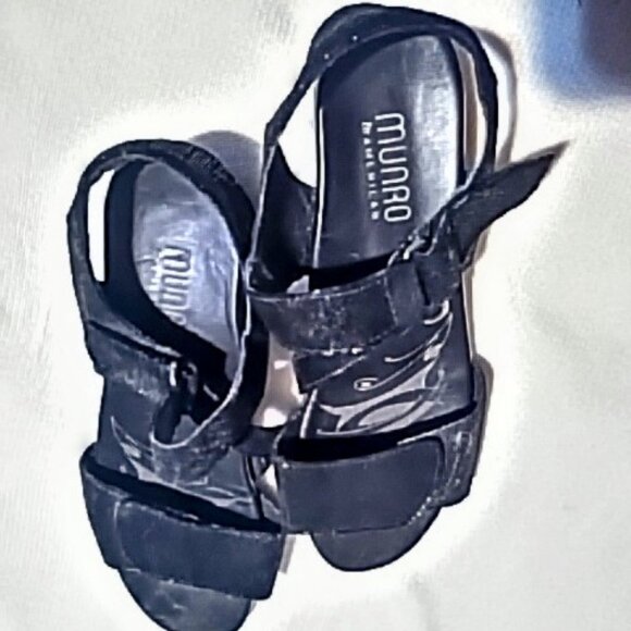 🌺BUNDLE ONLY🌺MUNRO LADIES BLACK SANDALS - Picture 6 of 9
